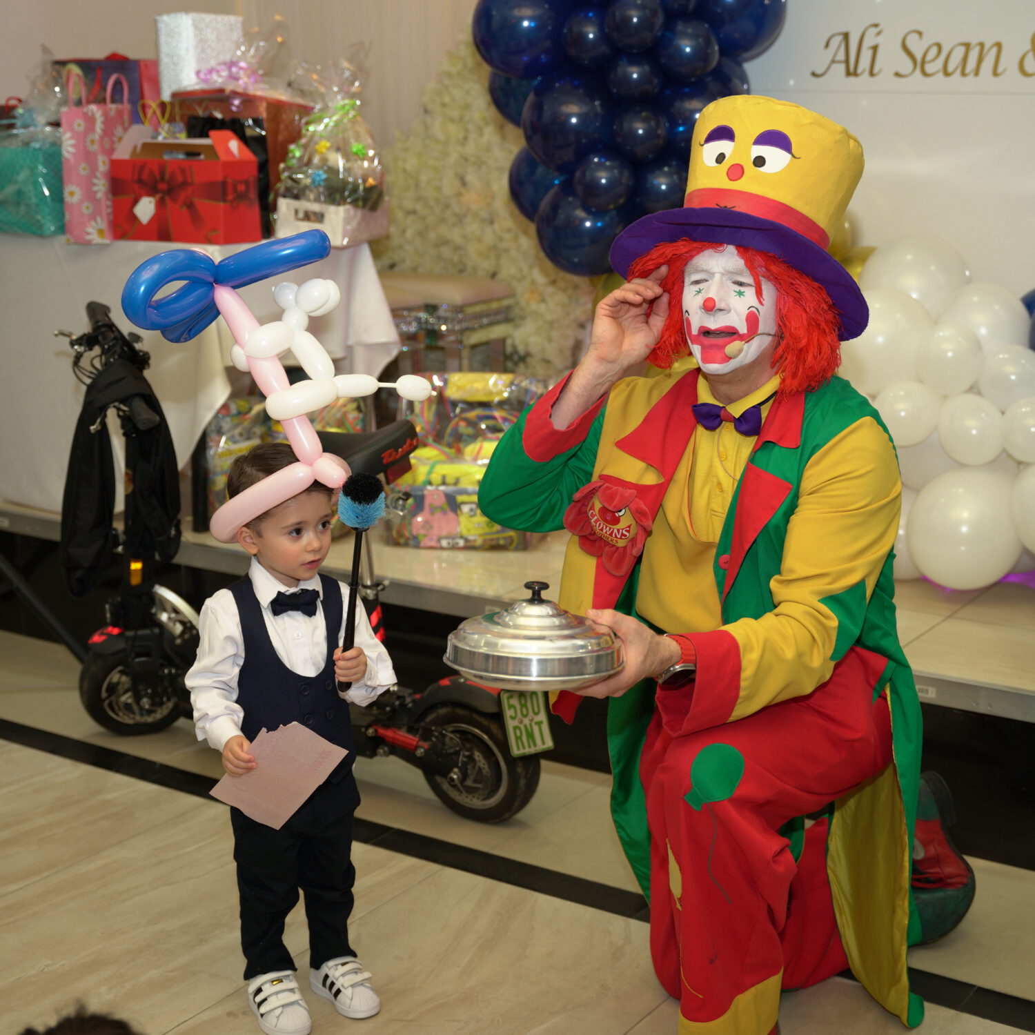 Clowns August Beschneidung Sünet